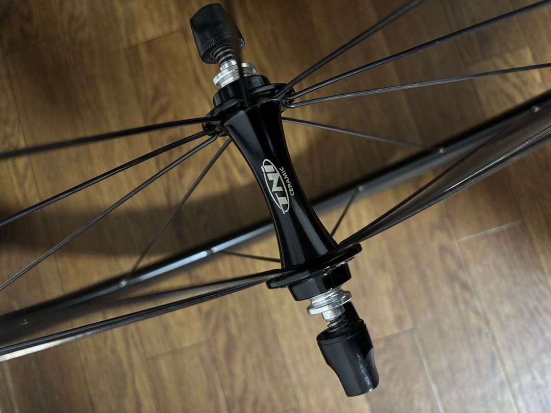 tuカーボンホイール フロント60mmハイト