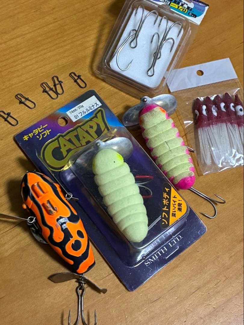 鯰が楽しめるセット！廃盤品キャタピーソフト２つ！！ポンパドール鯰！