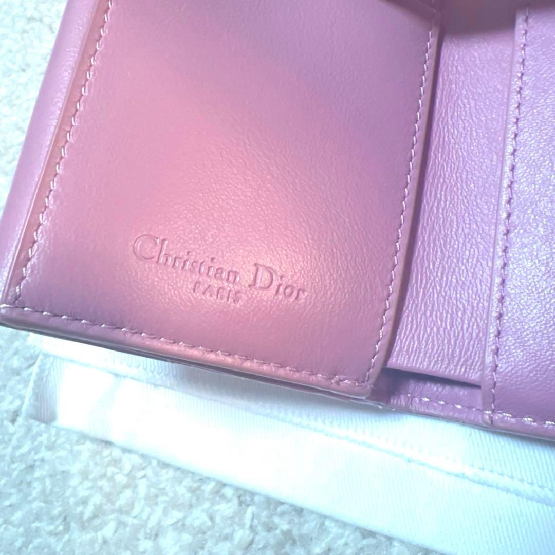 【新品】クリスチャンディオールレディディオール ピンクエナメルロータスウォレット