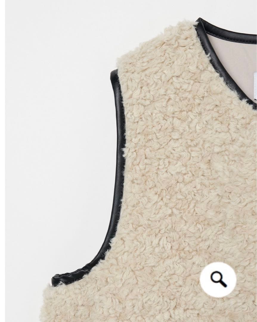 スリードッツ プードルボア アイボリー ボア ノーカラーベスト