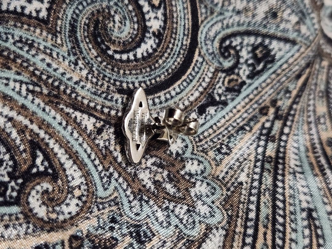 ヴィヴィアンウエストウッド　ピアス(片耳用)