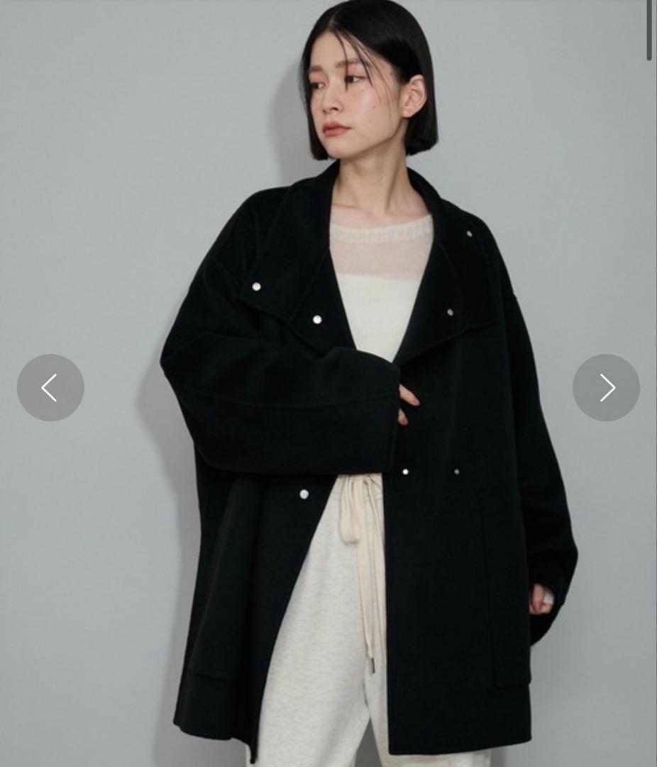 ADAM ET ROPE' スタンドカラーハーフリバーコート