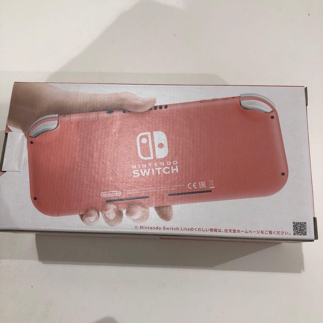 Nintendo Switchライト　本体　コーラル