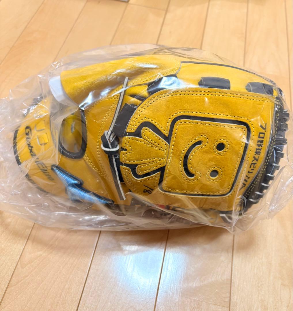 新品未使用タグ付き激レア、調子くんグラブbyプロスピfeatマエケン(前田健太)