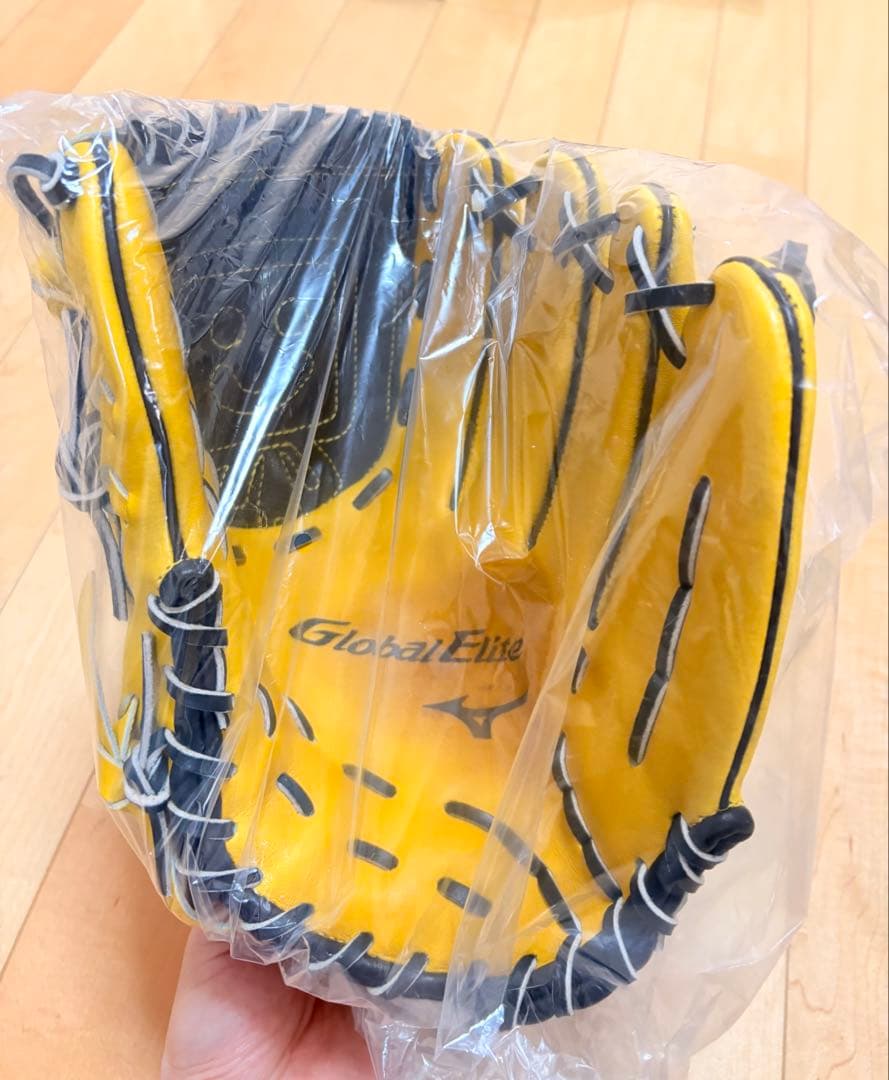 新品未使用タグ付き激レア、調子くんグラブbyプロスピfeatマエケン(前田健太)