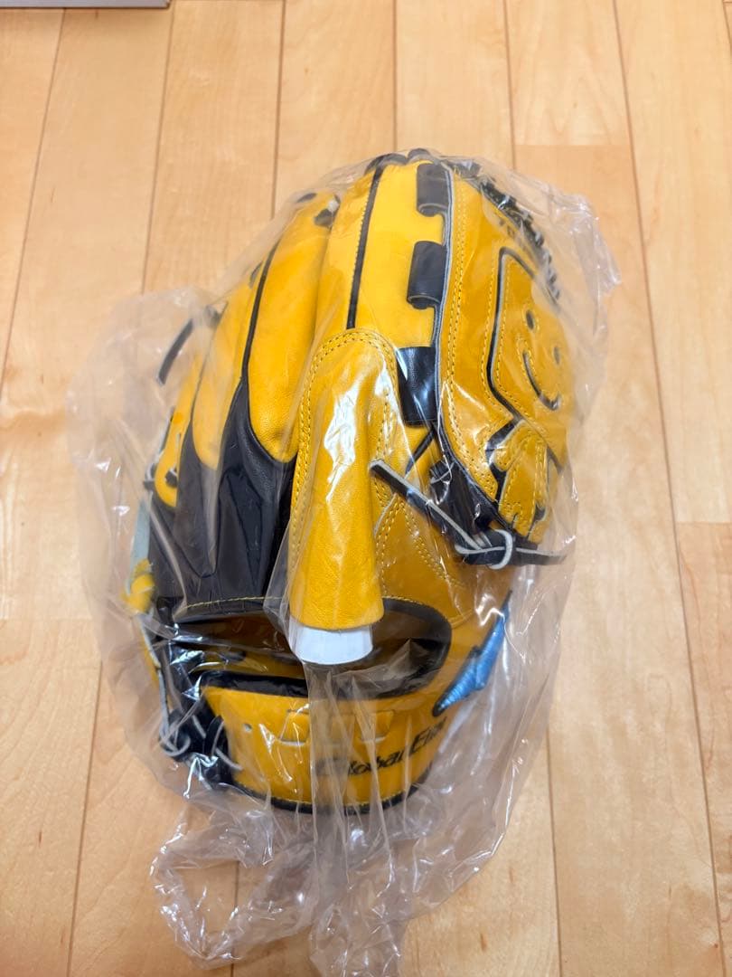 新品未使用タグ付き激レア、調子くんグラブbyプロスピfeatマエケン(前田健太)