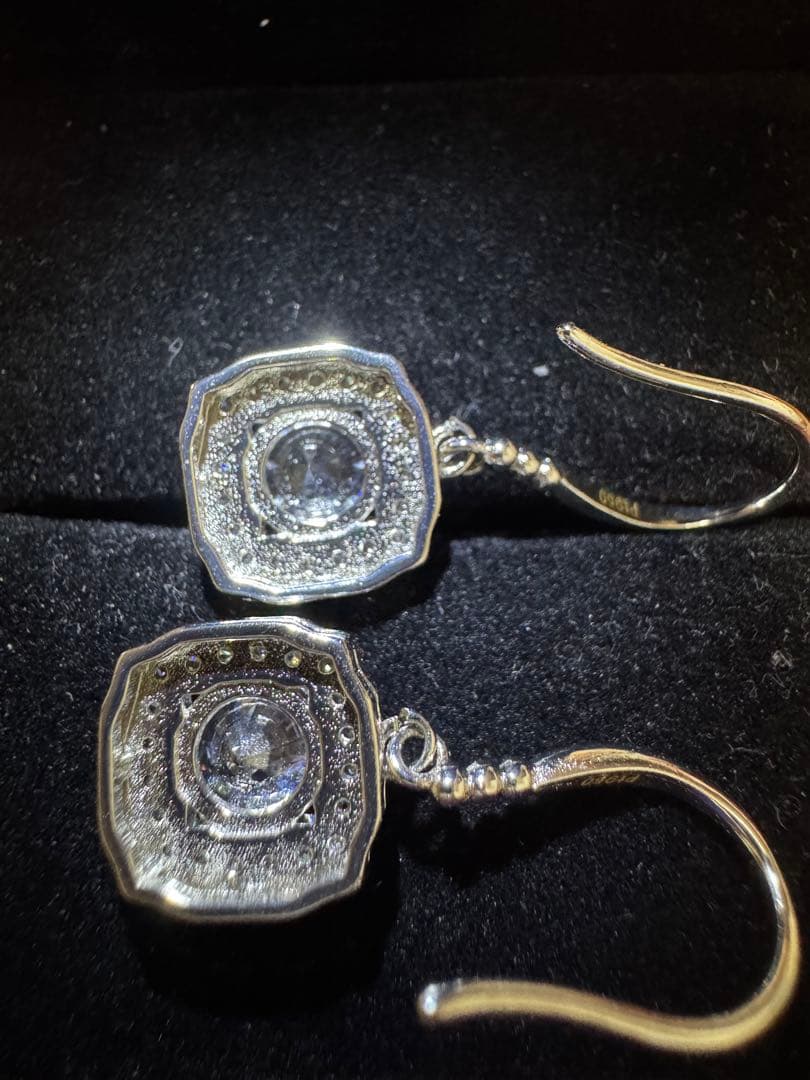 Kyhm　新品未使用　ピアス　プラチナ刻印　合計約2ct