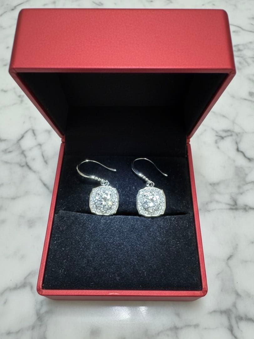 Kyhm　新品未使用　ピアス　プラチナ刻印　合計約2ct