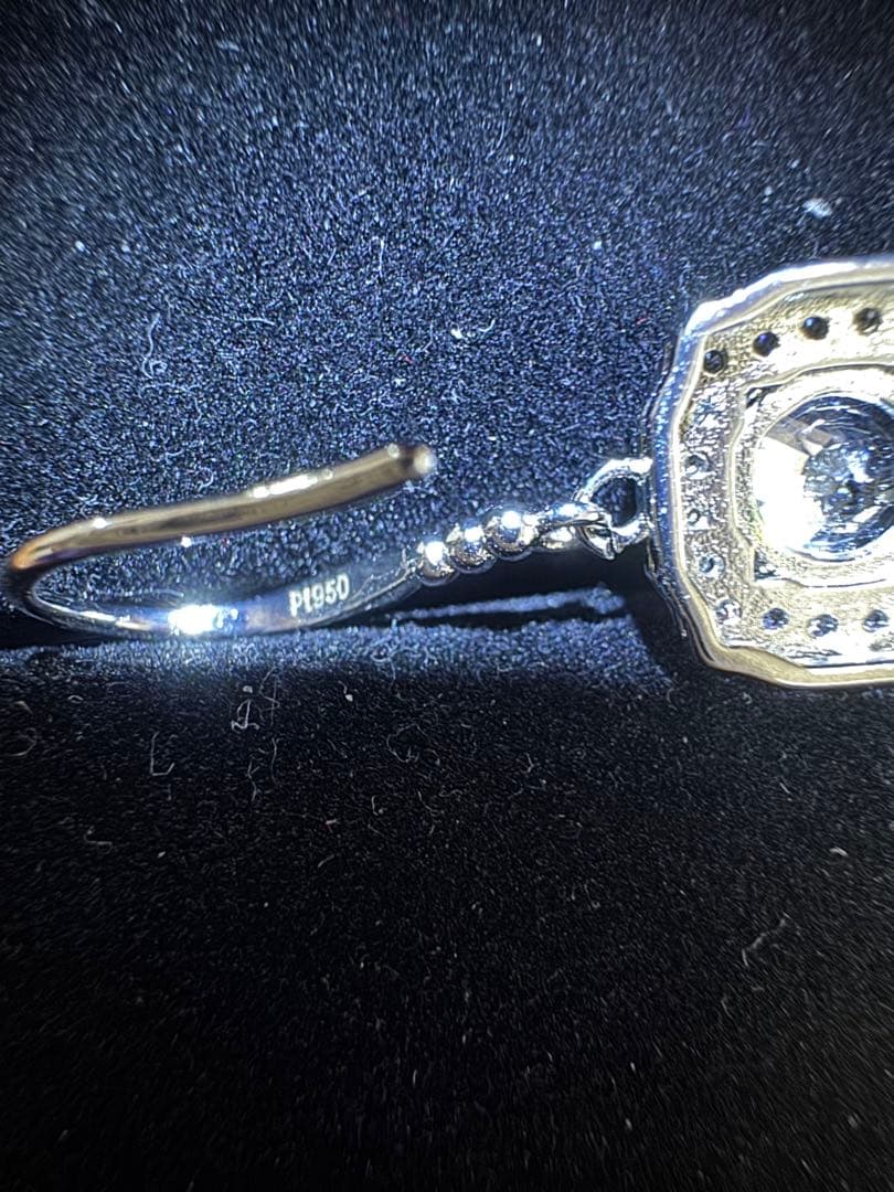 Kyhm　新品未使用　ピアス　プラチナ刻印　合計約2ct