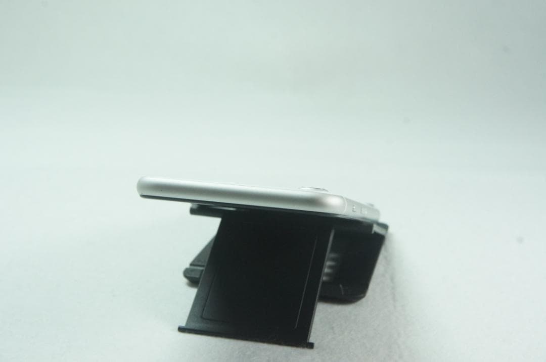 ☆☆美品　iPhone SE2 ホワイト 128GB SIMフリー☆☆