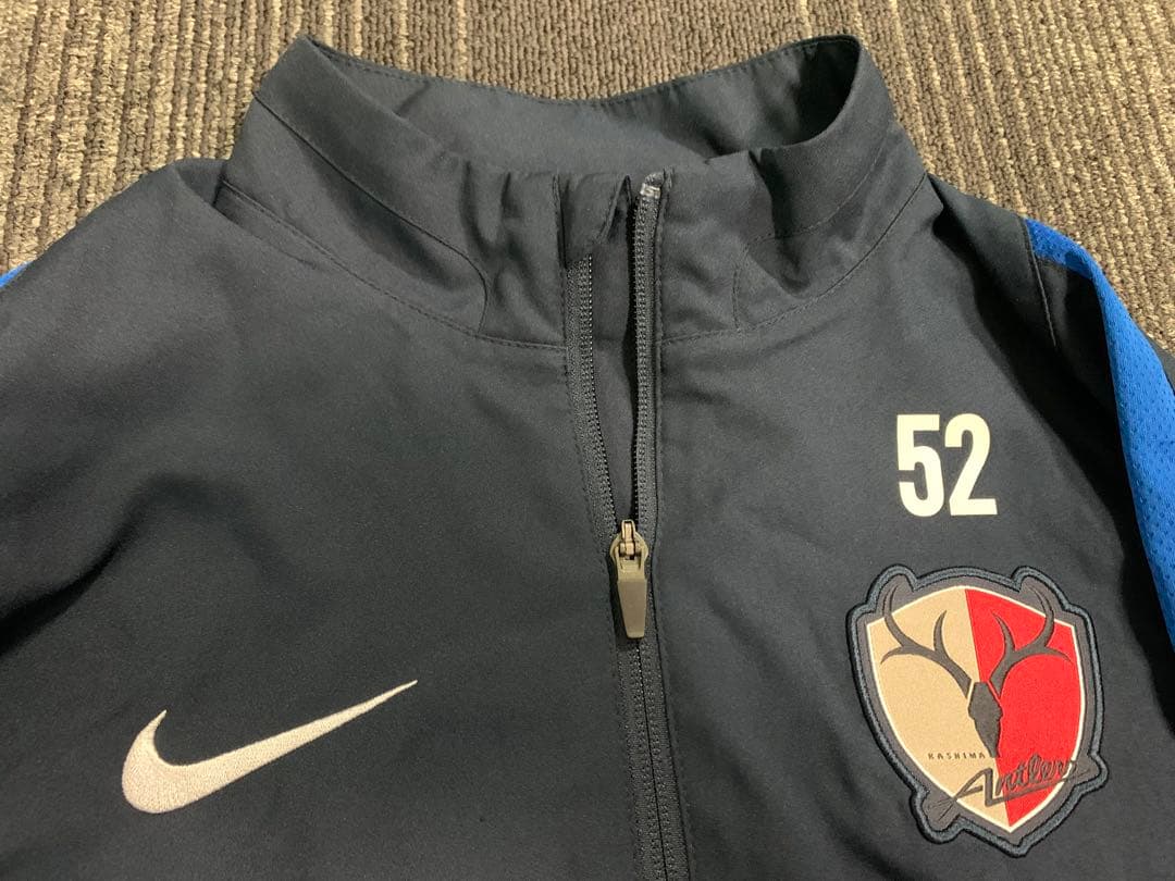 極美品　NIKE 鹿島アントラーズ　ナイロンジャケット　M 支給品　ジャージ