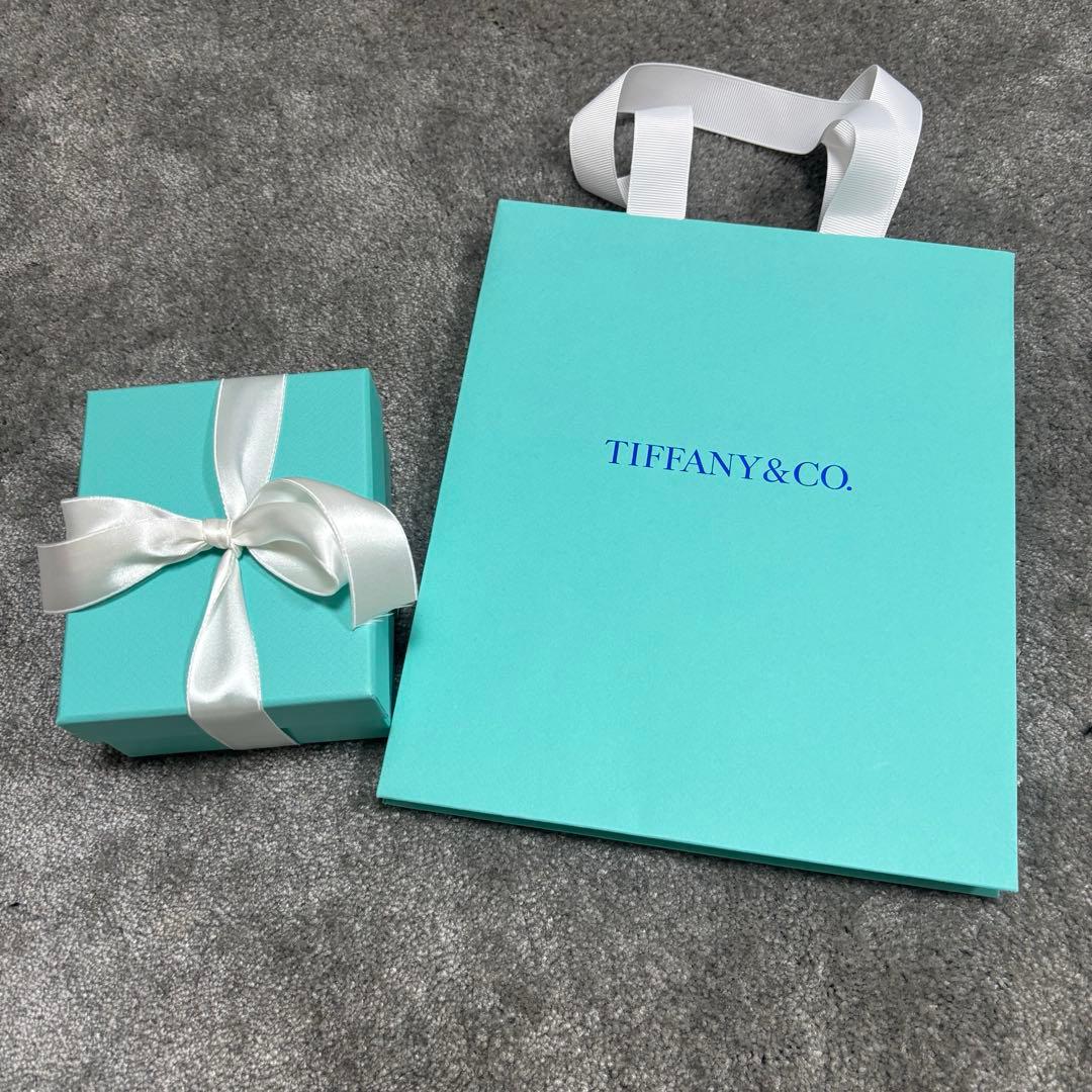 【新品未使用】ティファニー Tスマイルペンダント　イエローゴールド（ミニ）