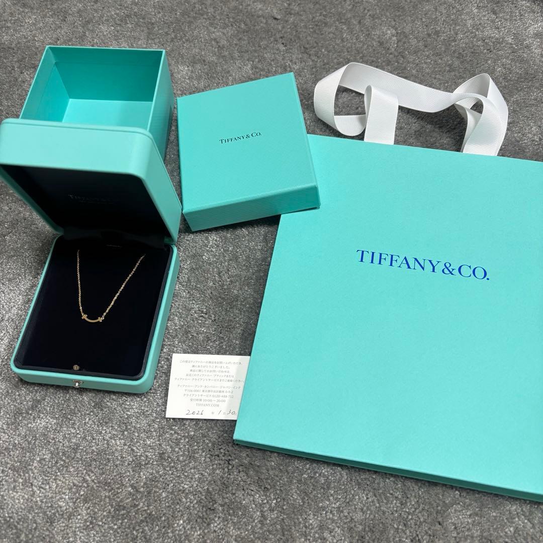 【新品未使用】ティファニー Tスマイルペンダント　イエローゴールド（ミニ）