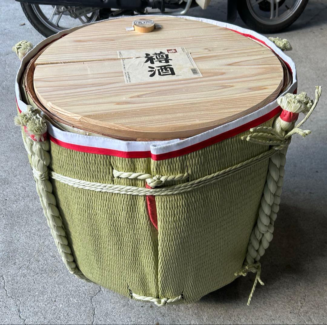 4斗樽　・ 酒樽・樽酒