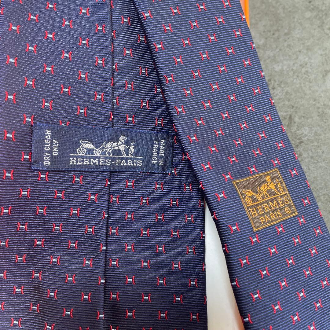❣️新品未使用❣️エルメス　ネクタイ　ネイビー　赤