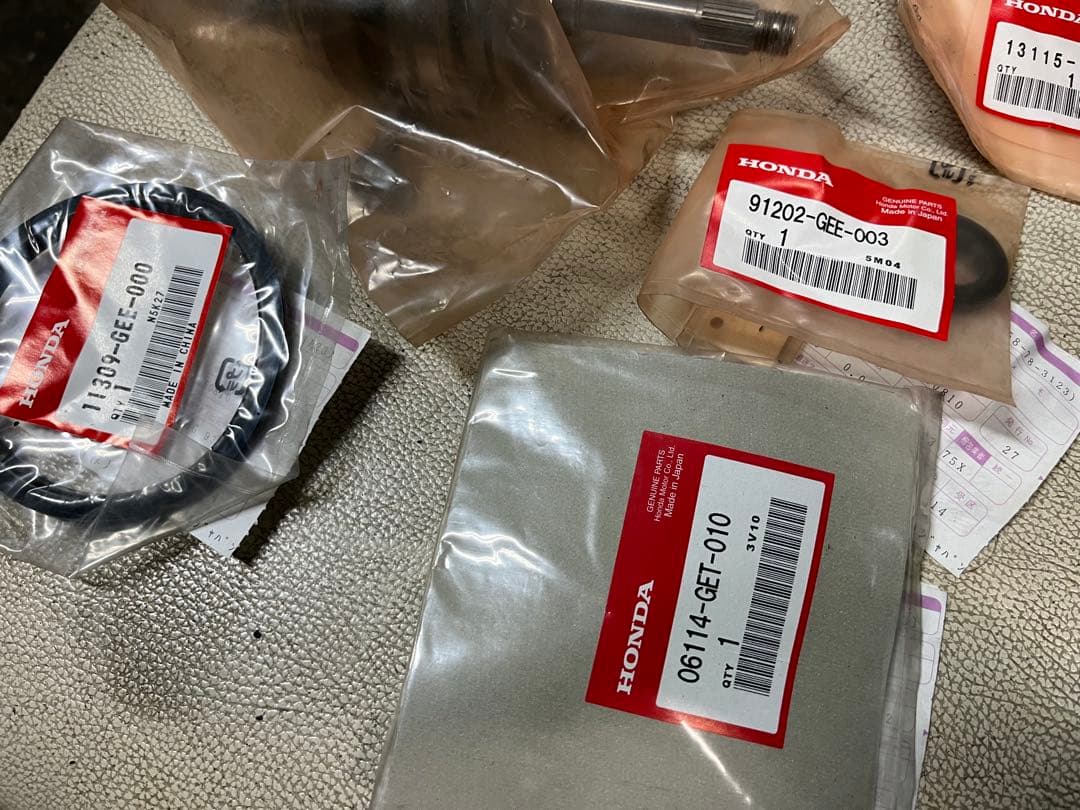 ズーマー　スクーピー　DIO DIO 新品クランクシャフト　ピストンセット