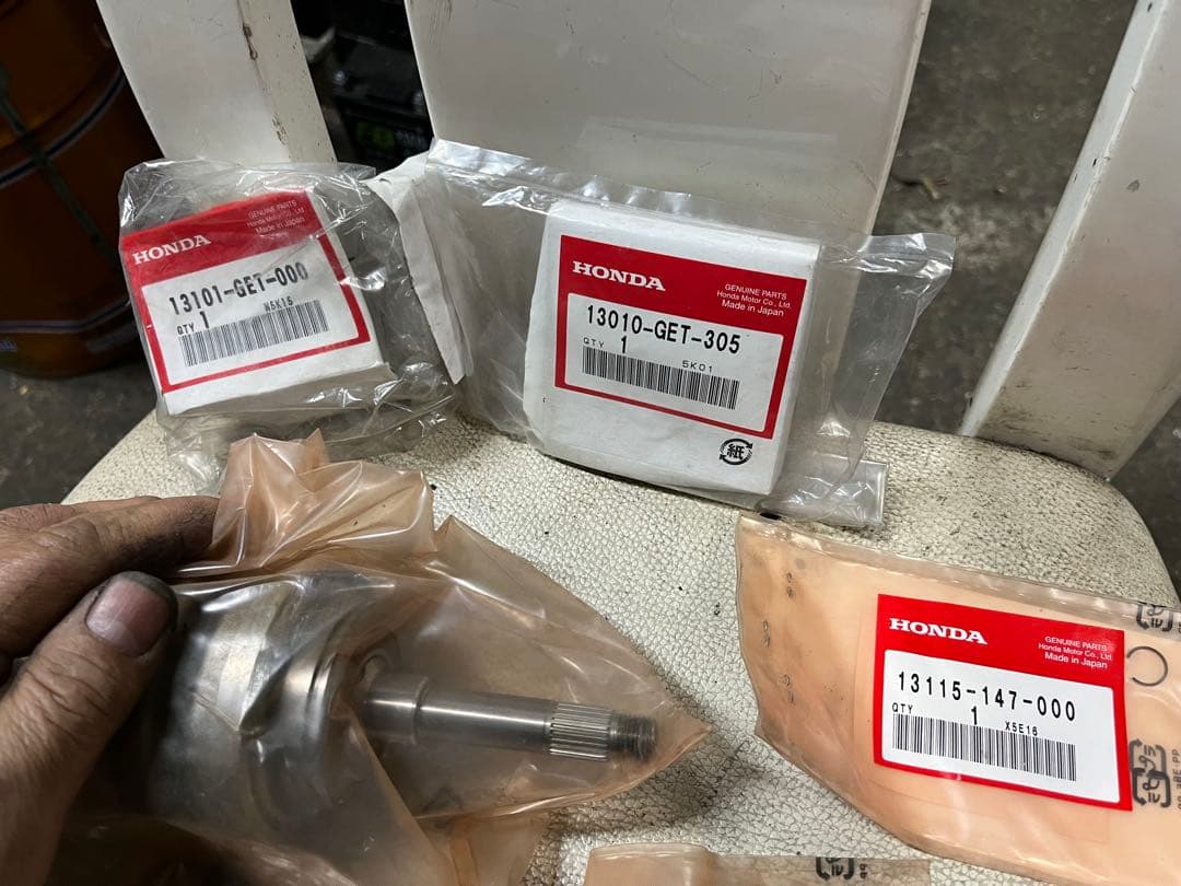 ズーマー　スクーピー　DIO DIO 新品クランクシャフト　ピストンセット