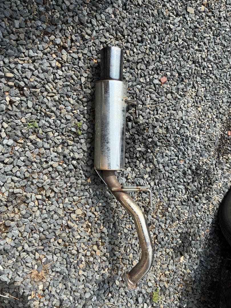 Z12 キューブ 社外マフラー