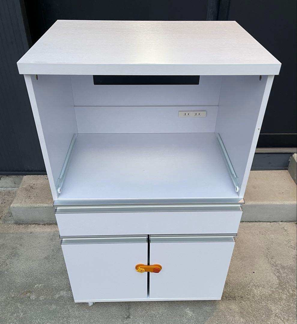 DORIS キッチンラック レンジ台 幅60 キャスター・コンセント付 組立式