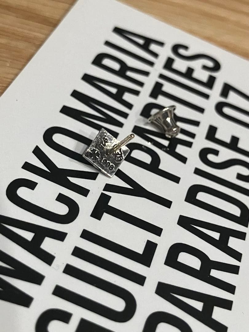 CHROME HEARTS ピラミッド スタッド ピアス