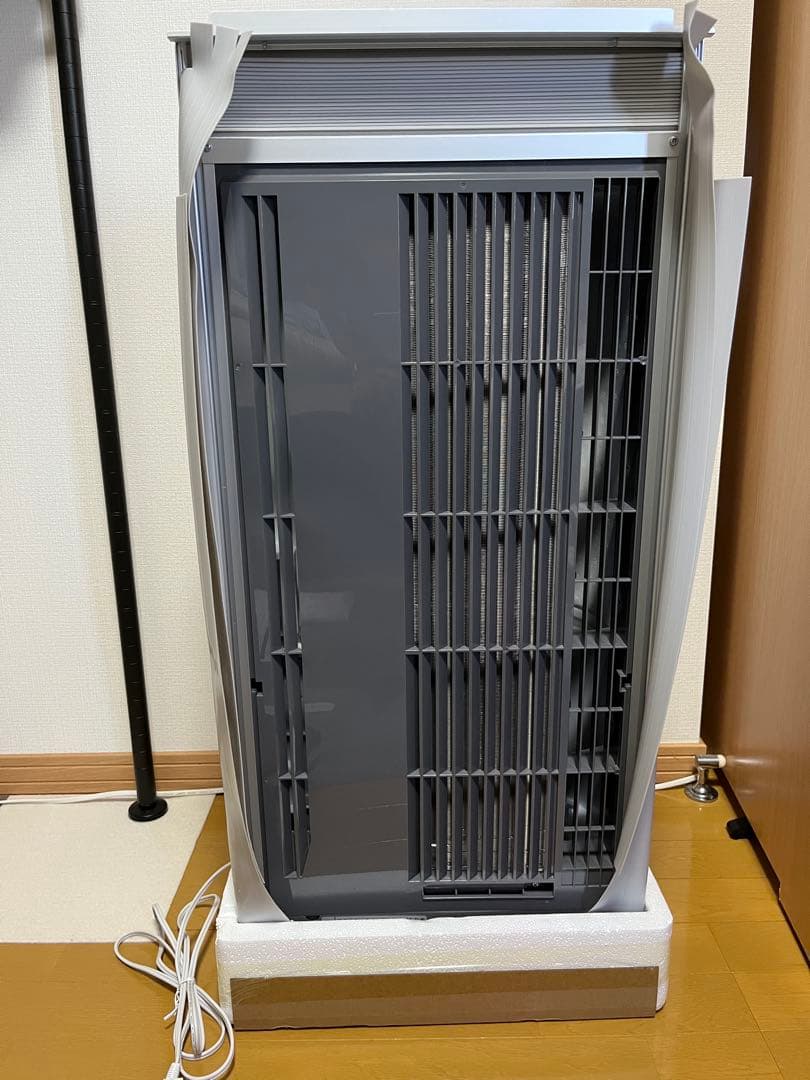 窓用エアコン ホワイト