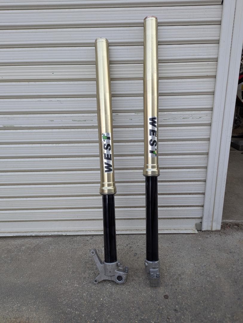 SHOWA サスペンションフォーク ゴールド/ブラック