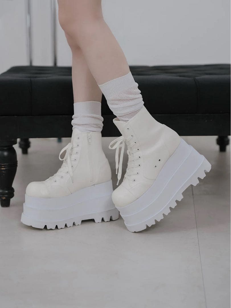 ♥️ダーリッチ トリプルソールハイカットスニーカー Mサイズ♥️