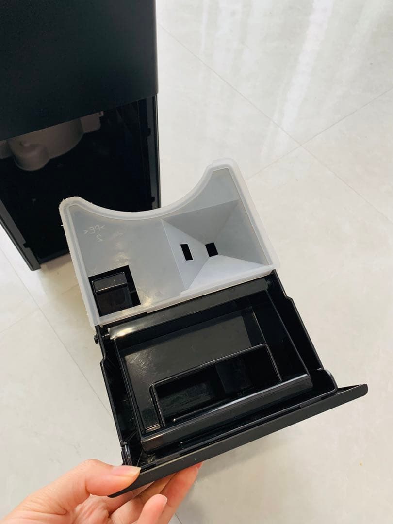 プラスマイナスゼロ　±0 除湿機　衣類乾燥　ブラック　モノトーン　梅雨