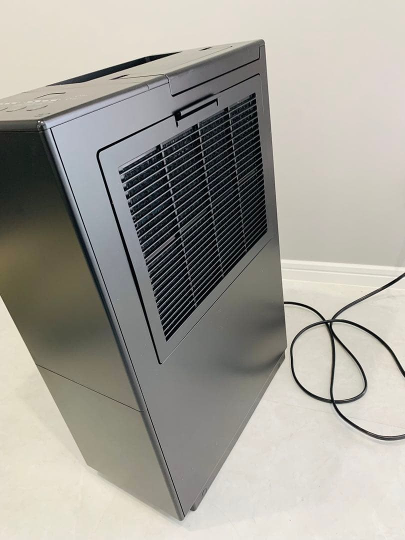 プラスマイナスゼロ　±0 除湿機　衣類乾燥　ブラック　モノトーン　梅雨