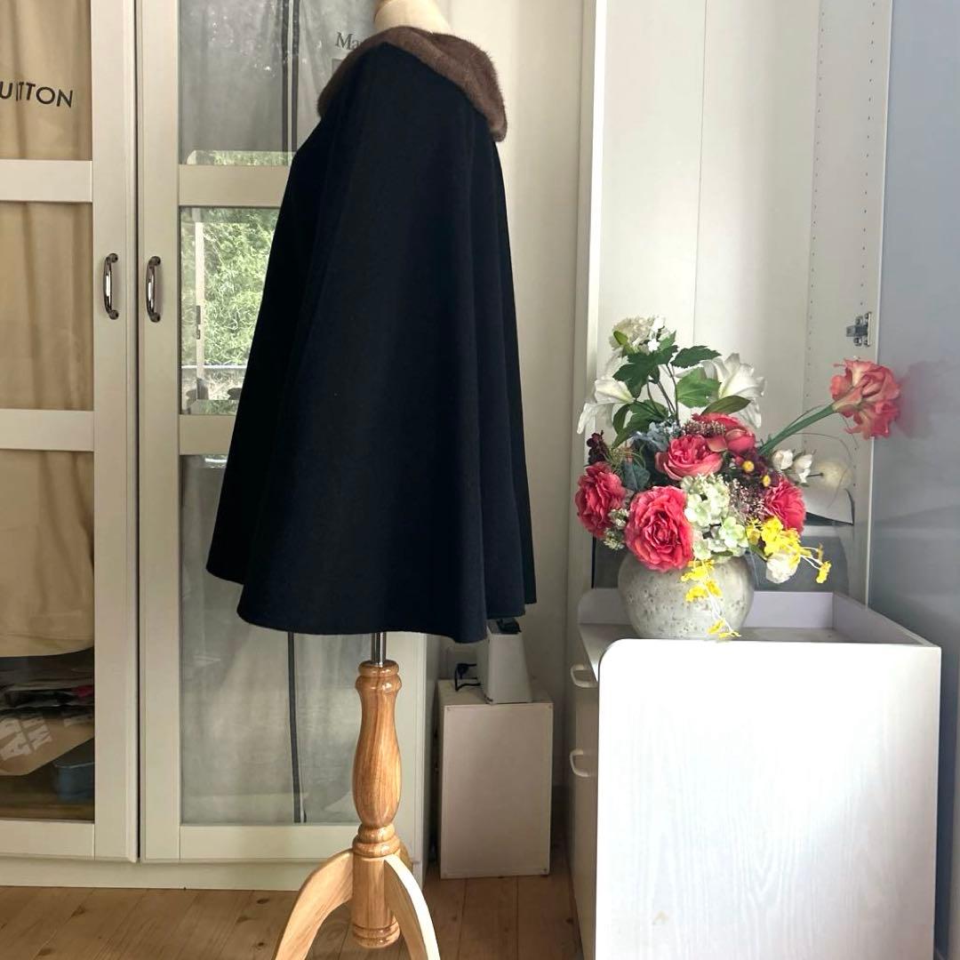 ほぼ未使用　2023〜2024年　フォクシーカシミヤ100%ミンクファーポンチョ