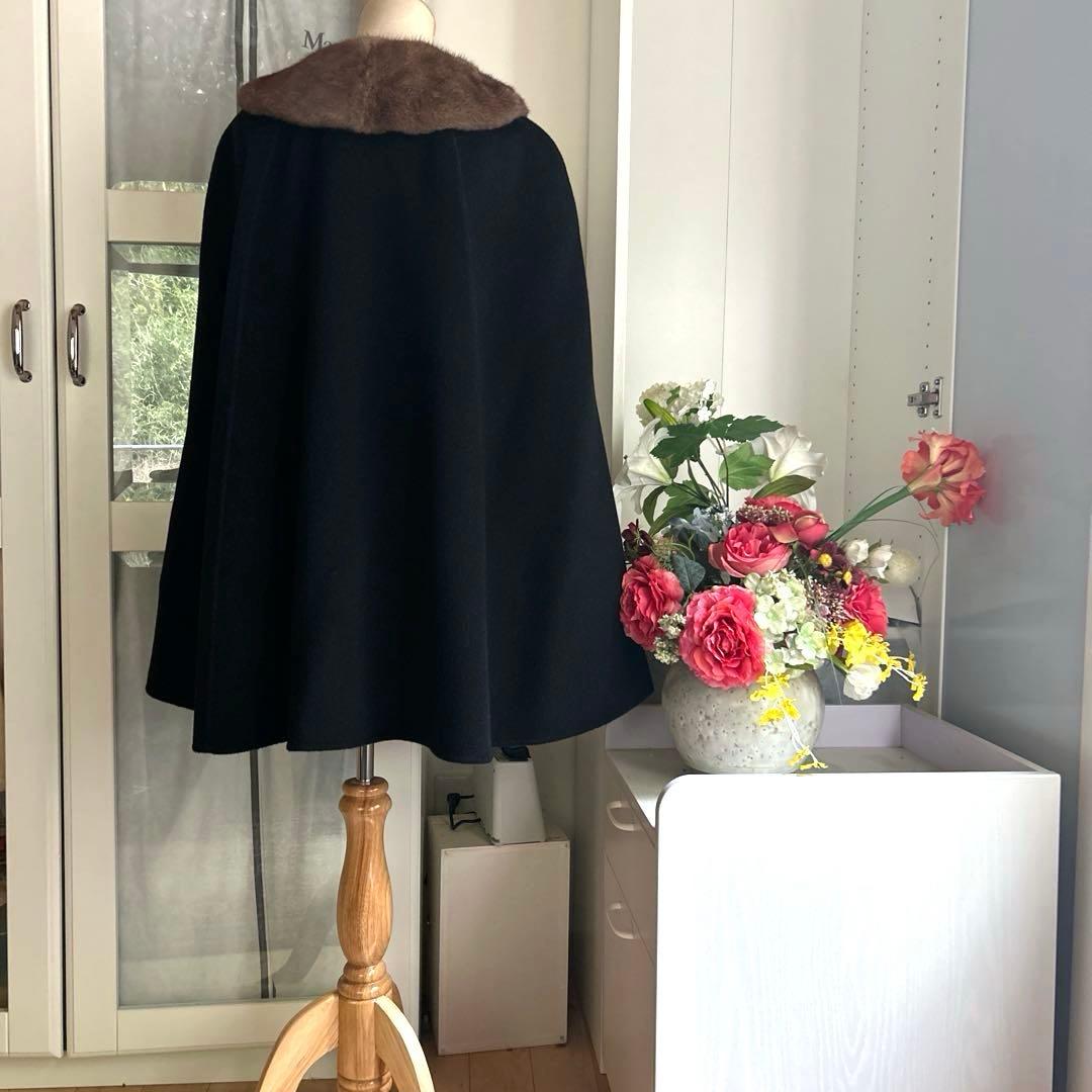 ほぼ未使用　2023〜2024年　フォクシーカシミヤ100%ミンクファーポンチョ