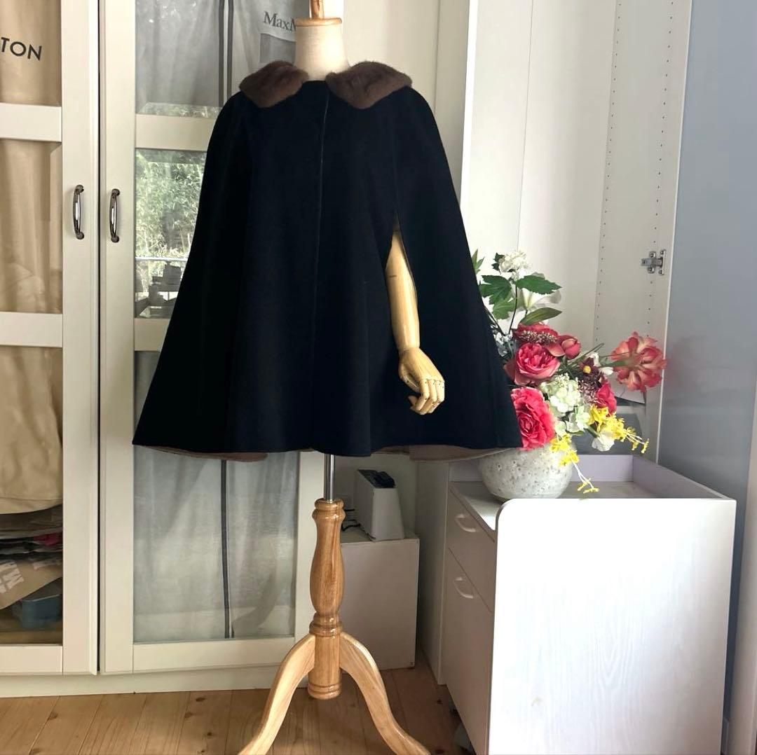 ほぼ未使用　2023〜2024年　フォクシーカシミヤ100%ミンクファーポンチョ