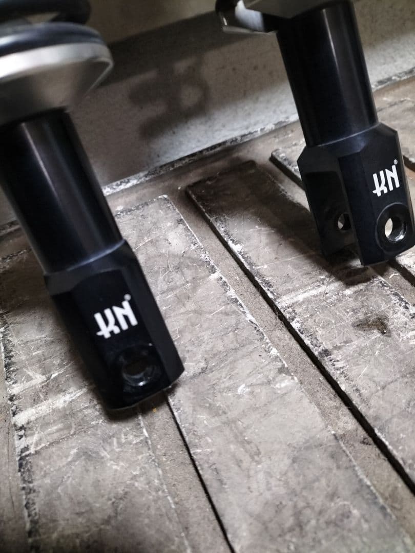 シグナスX　1型〜3型　KN企画　リアサス　オイル漏れ無し