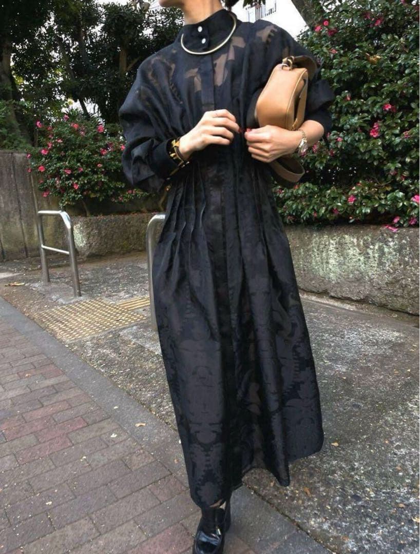 240◆AMERI◆UND SHEER JACQUARD TUCK DRESS◆