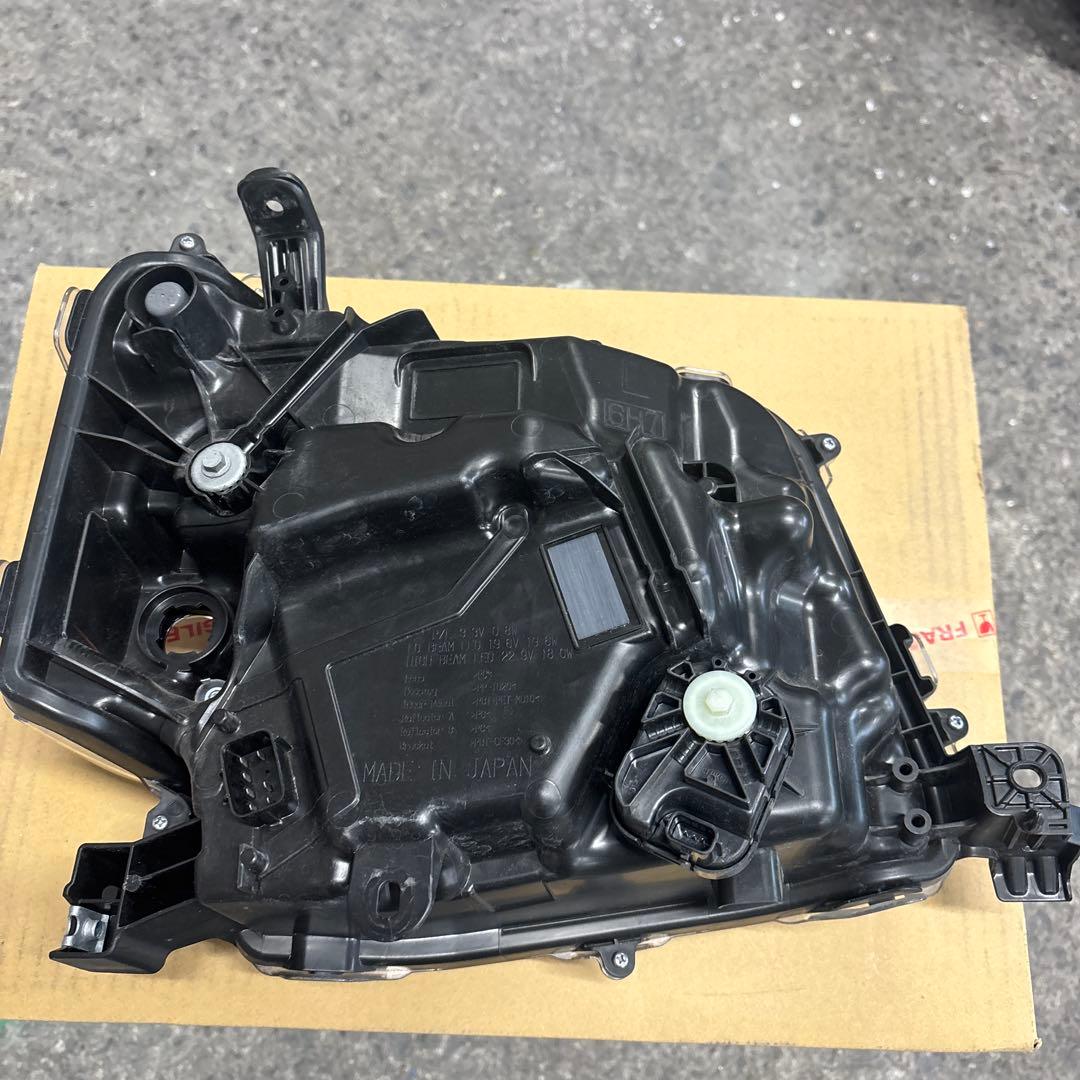 ハイゼット　カーゴ 左ヘッドライト　LED