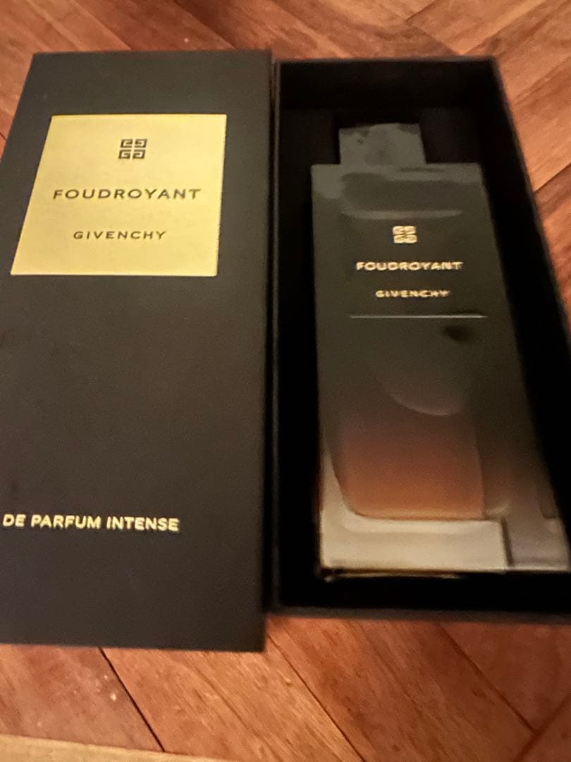 ドジバンシイ　インテンス　フドロワイヤン オーデパルファム　200ml