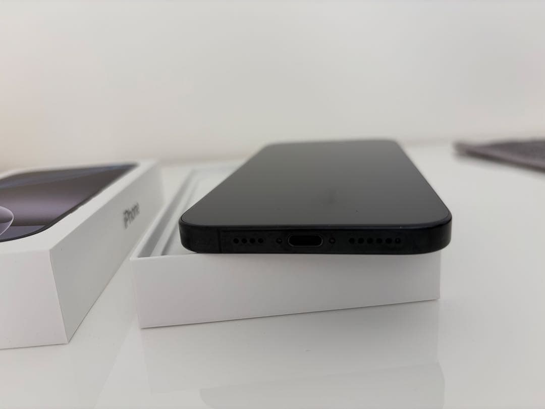 iPhone16ProMax(256GB)ブラック2026.3.7.まで1年保証