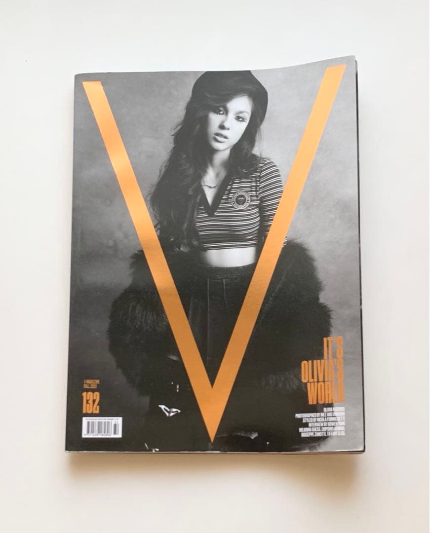 女性情報誌 V Fall 2021 132 Olivia Rodrigo