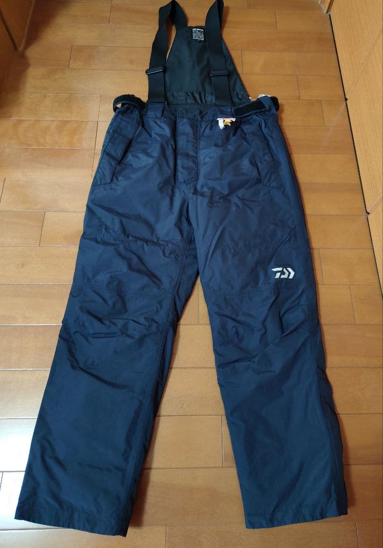 ★　ダイワ　防寒スーツ上下セット　★　サイズＬ　中古美品　クリーニング済