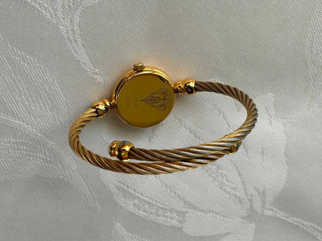 グッチGUCCI バングルウォッチ2700Lシェル　レディース 腕時計