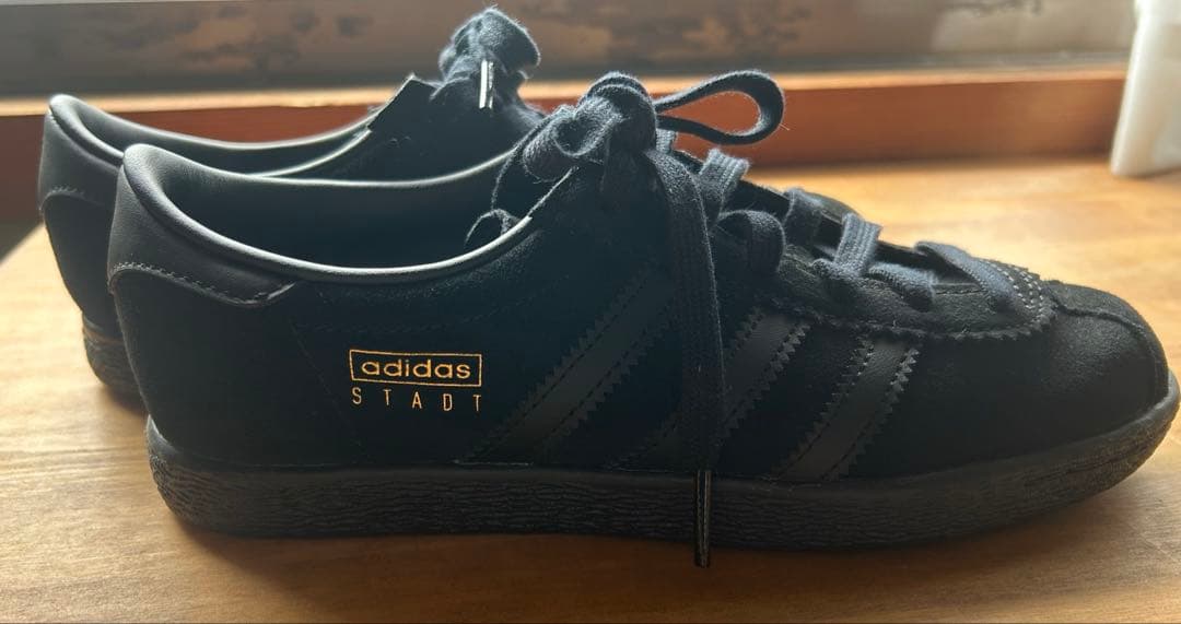 adidas STADT アディダス　シュタット　スニーカー