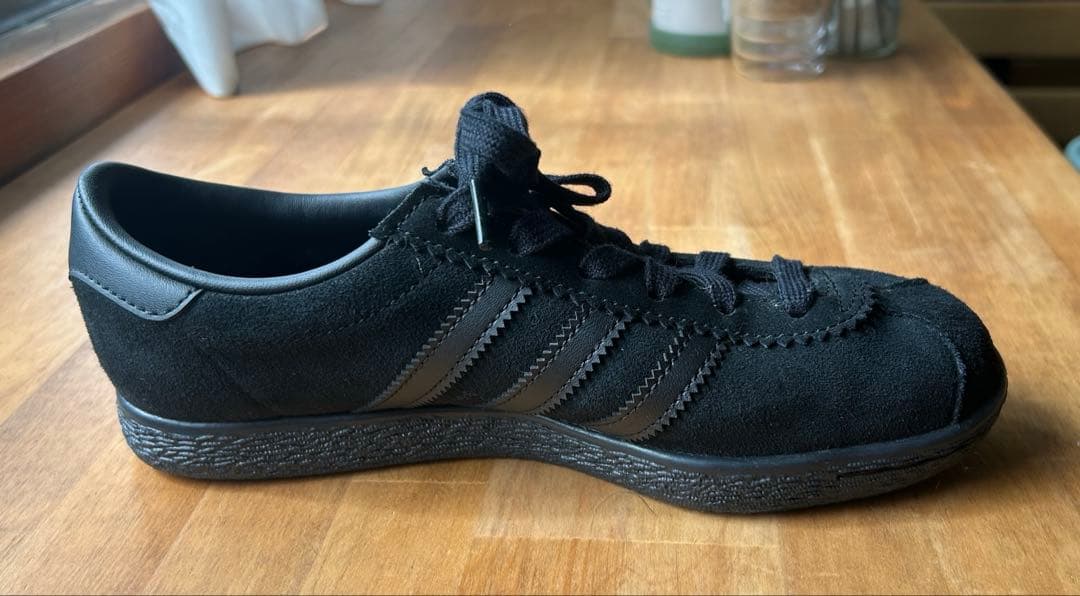 adidas STADT アディダス　シュタット　スニーカー