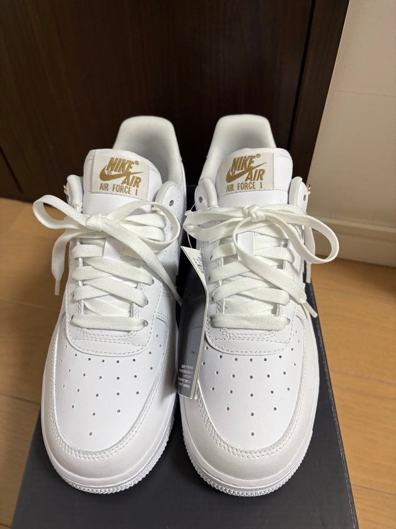 NIKE WMNS AIR FORCE 1 '07 LX ペンダント 24新品