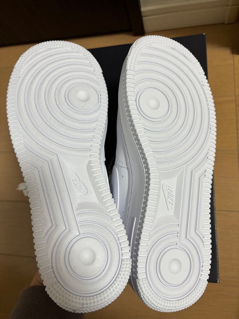 NIKE WMNS AIR FORCE 1 '07 LX ペンダント 24新品