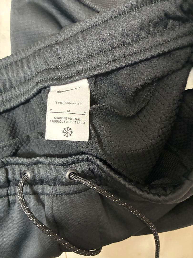 ナイキ　ジョガーパンツ　Mサイズ