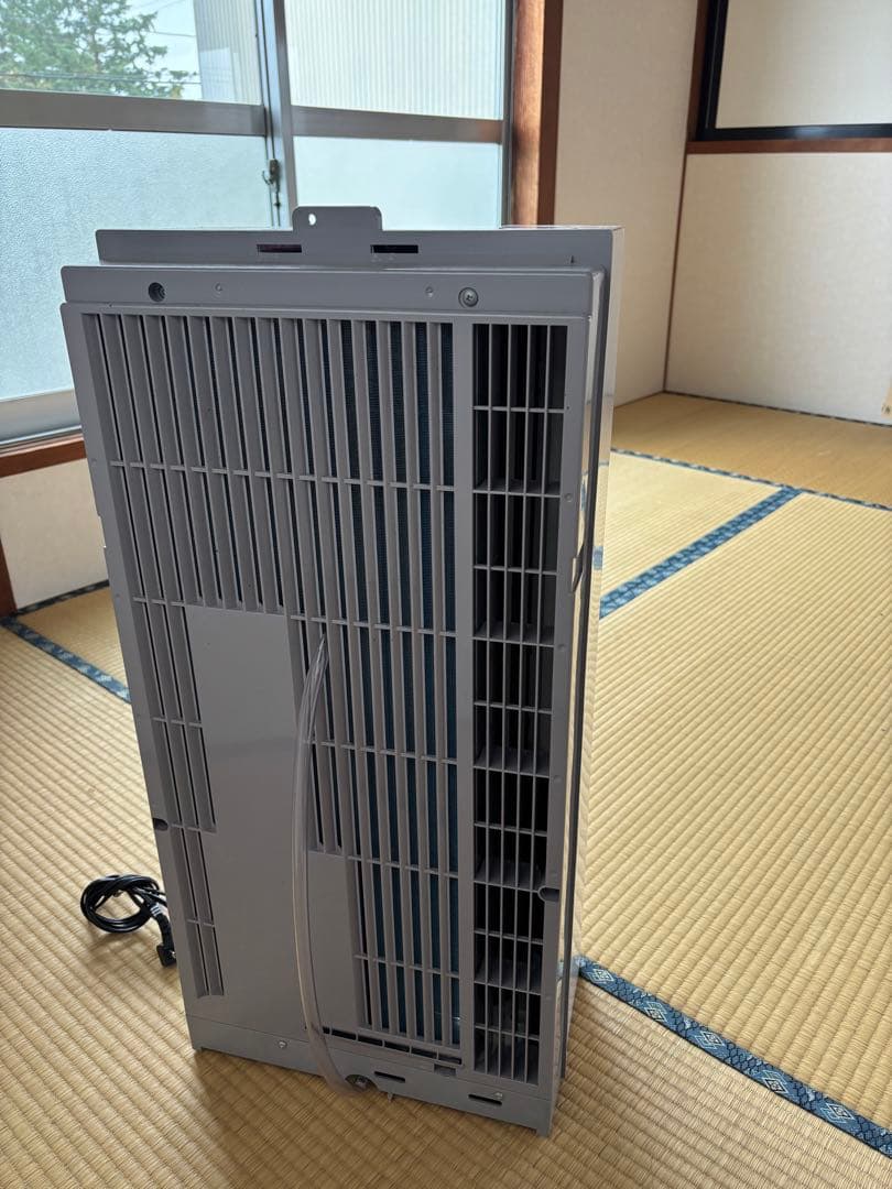 TOYOTOMI 窓用エアコン T1W-A1824