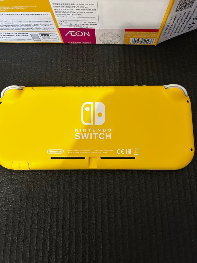 ラ*ー様 Nintendo Switch Lite イエロー 箱付き