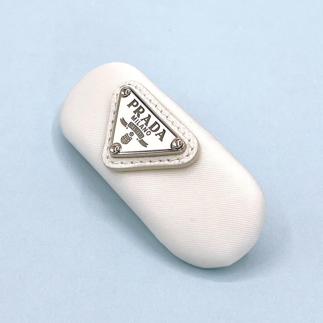 プラダ 2DMI Re-Nylon 1IF129 バレッタ ヘアクリップ
