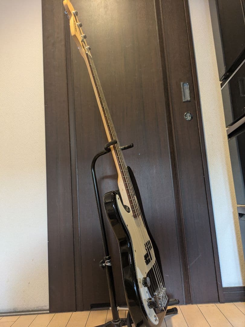 Legend プレシジョンベース レフティーのように見えるライティー改造ベース