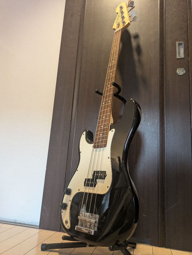 Legend プレシジョンベース レフティーのように見えるライティー改造ベース